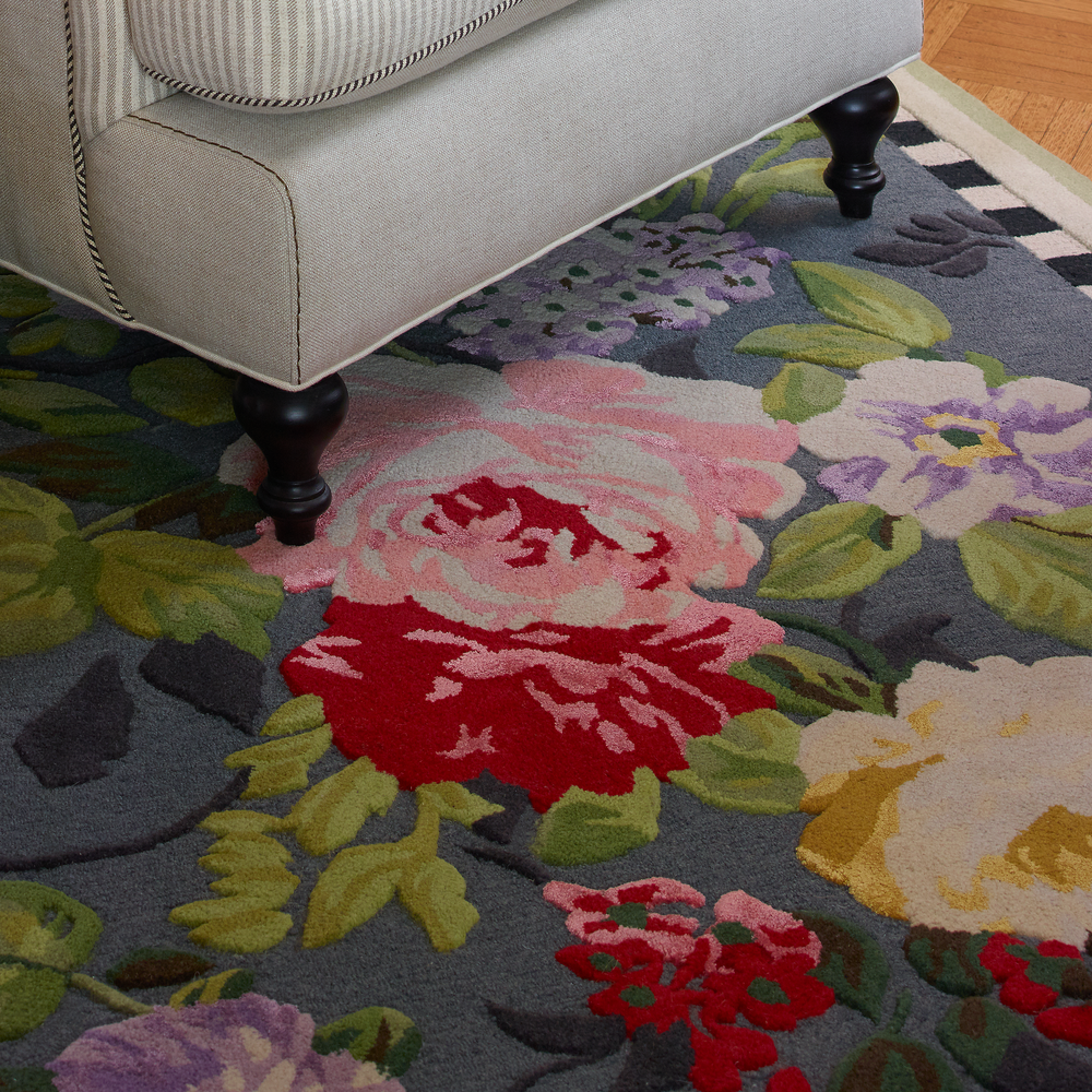 Tudor Rose 8' x 10' Rug