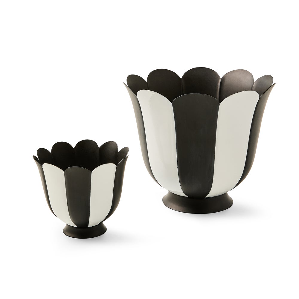 Scalloped Flower Pot