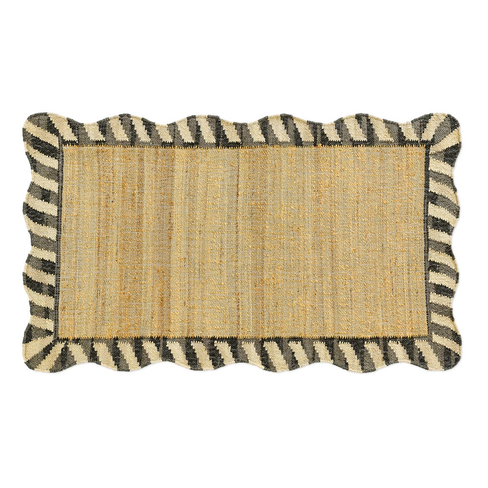Jute Scalloped Black & White Rug