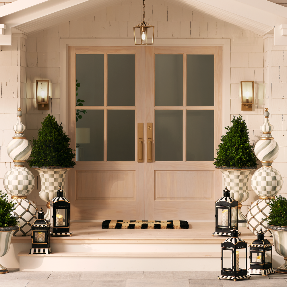 Sterling Check Trophy Topiary