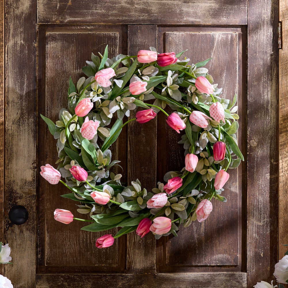 Rosy Check Tulip 28" Wreath