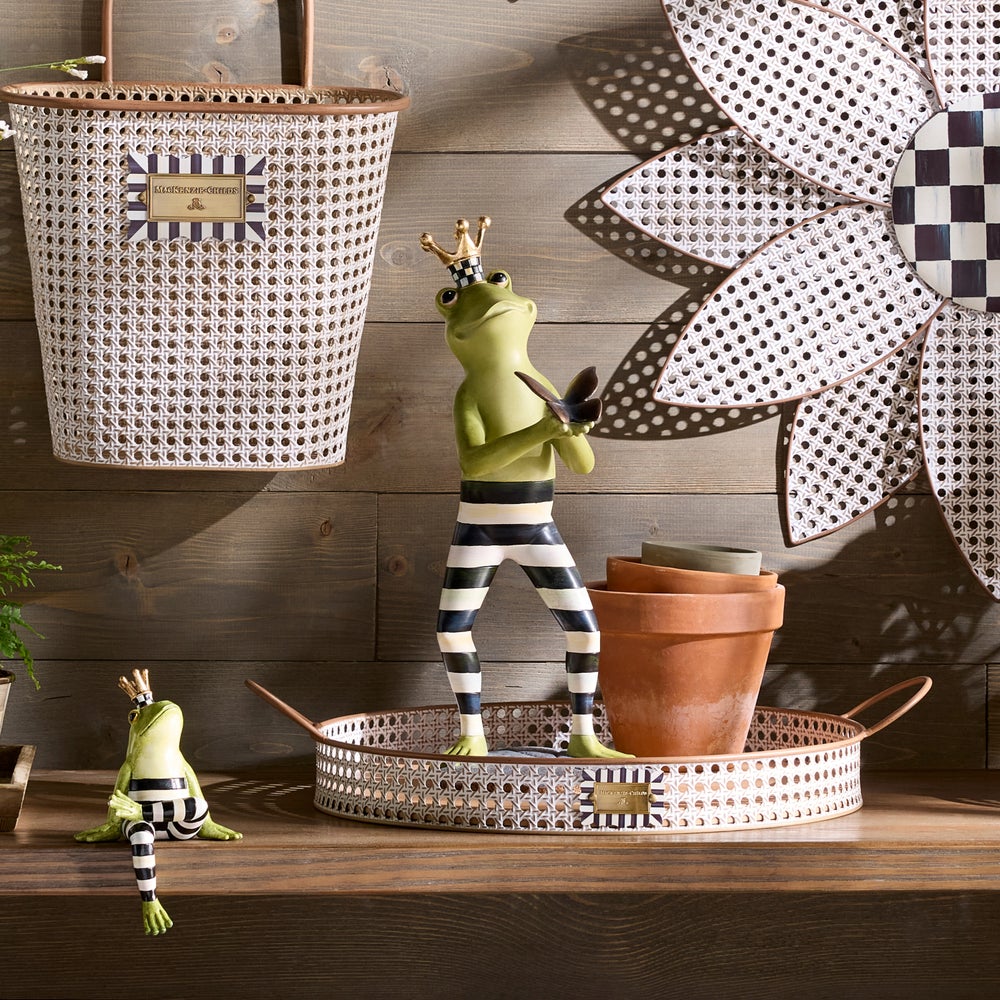 Courtly Fergal the Frog with Butterfly Decor