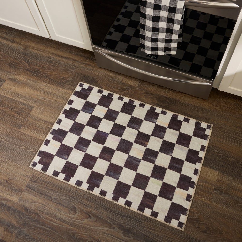 Courtly Checkered Washable Rug