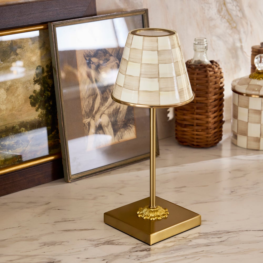 Enamel Check LED Cafe Table Lamp