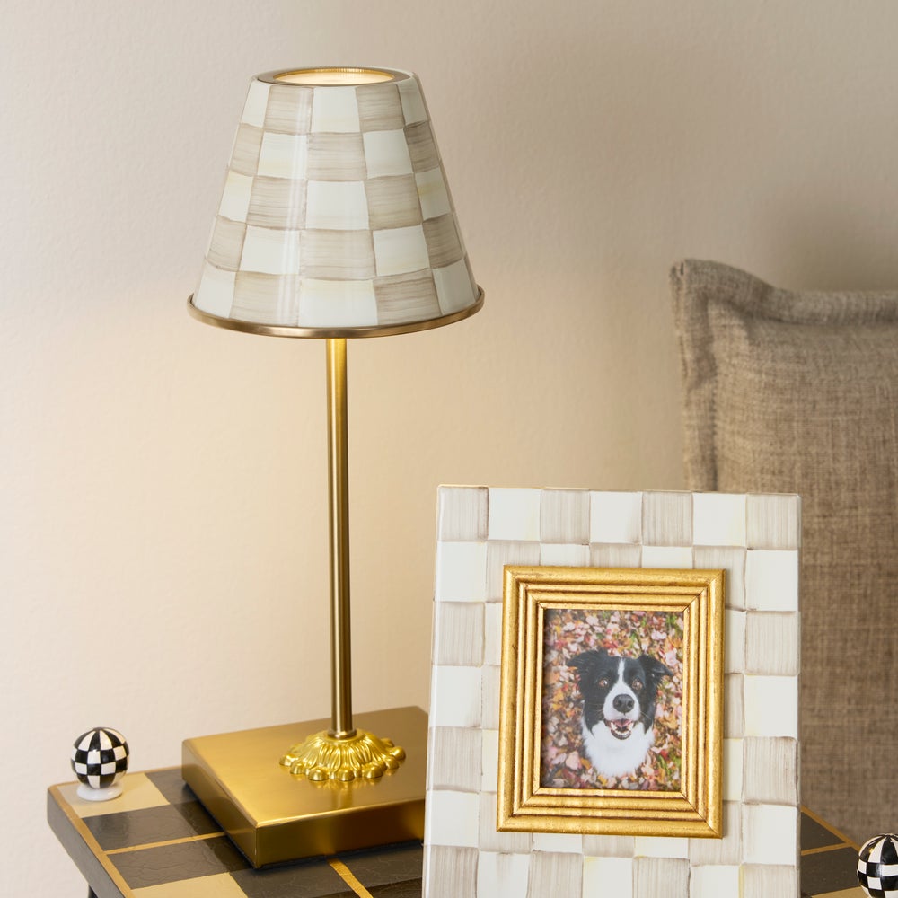 Enamel Check LED Cafe Table Lamp
