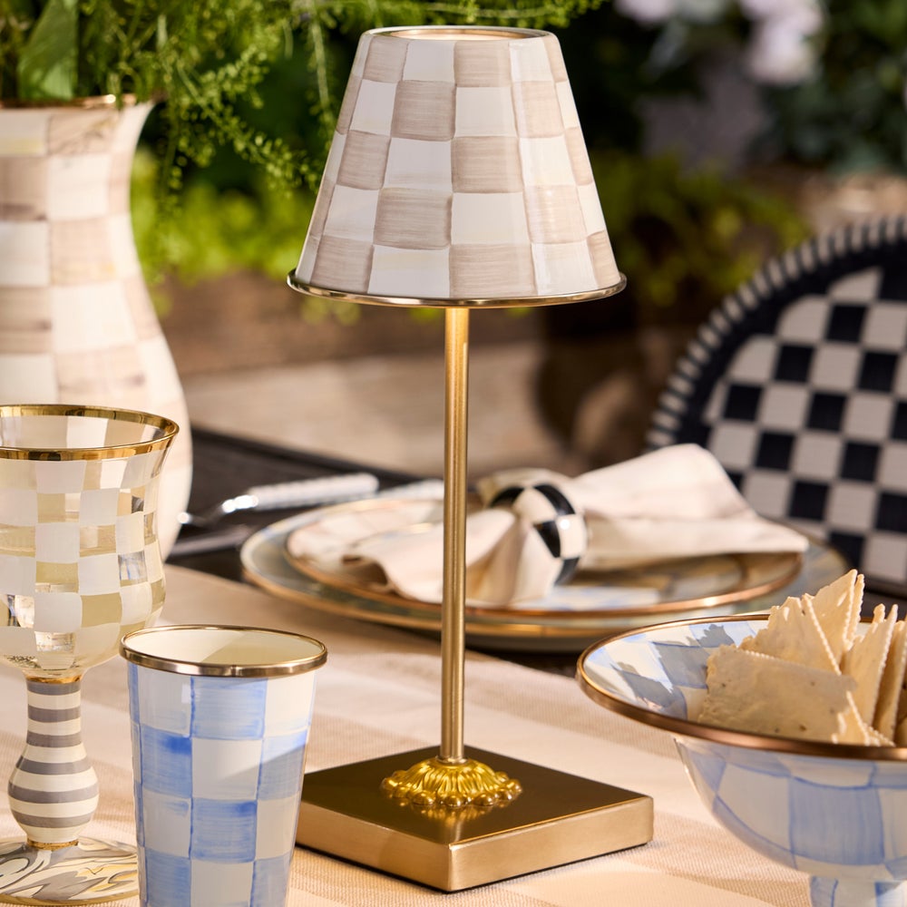Enamel Check LED Cafe Table Lamp