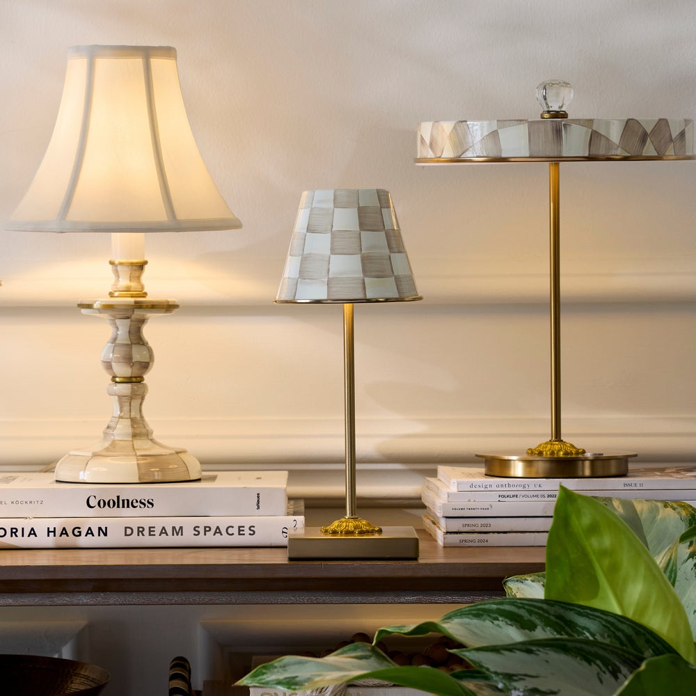 Enamel Check LED Cafe Table Lamp