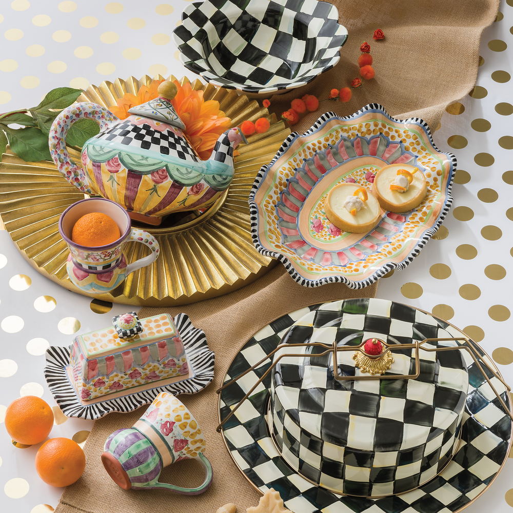 Enamel Cake Carrier